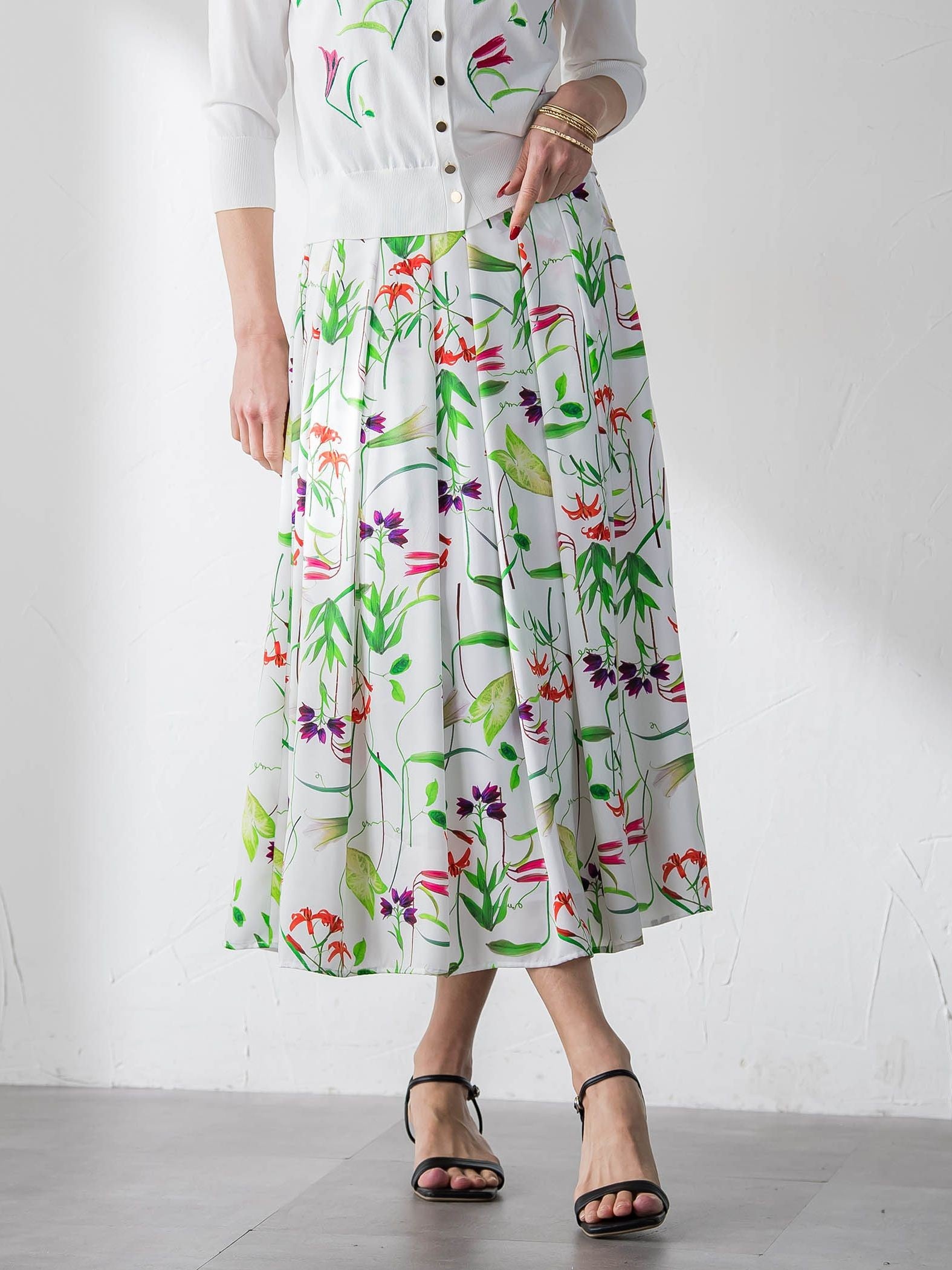 【KEITA KAWASAKI × Viaggio Bluコラボ】リリープリントスカート