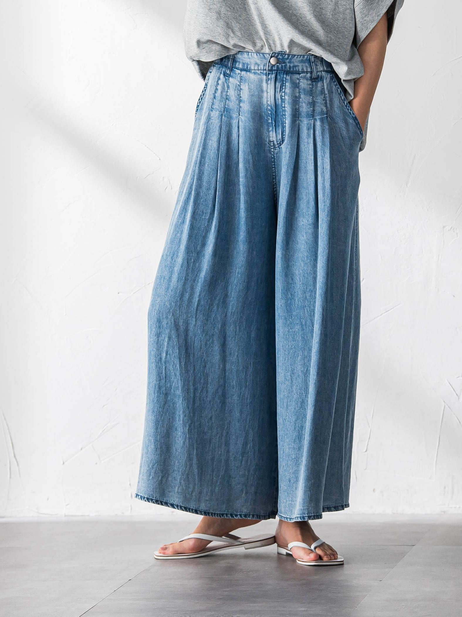 ゆれるデニムフレアパンツ