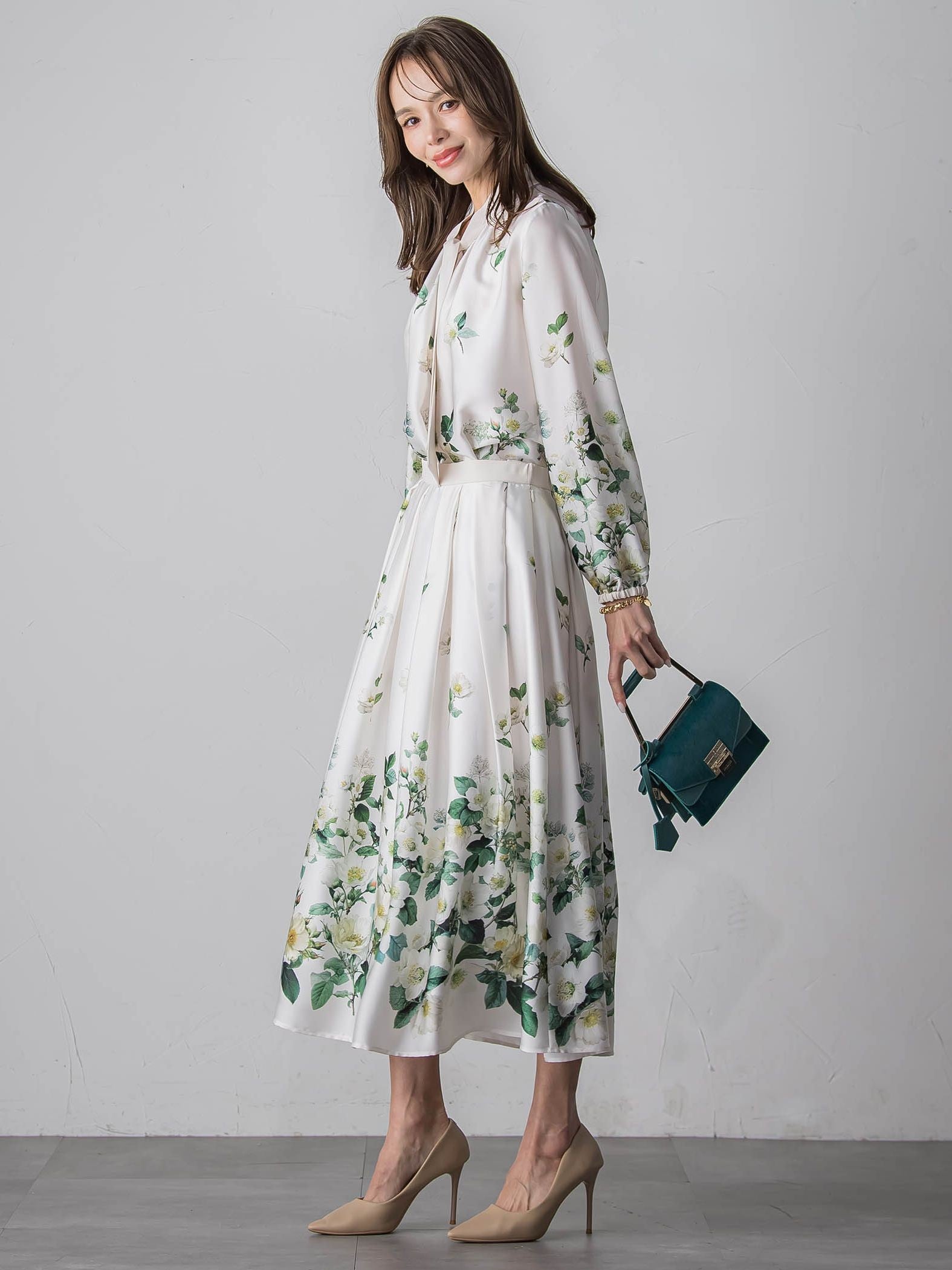 クリスマスローズブラウス