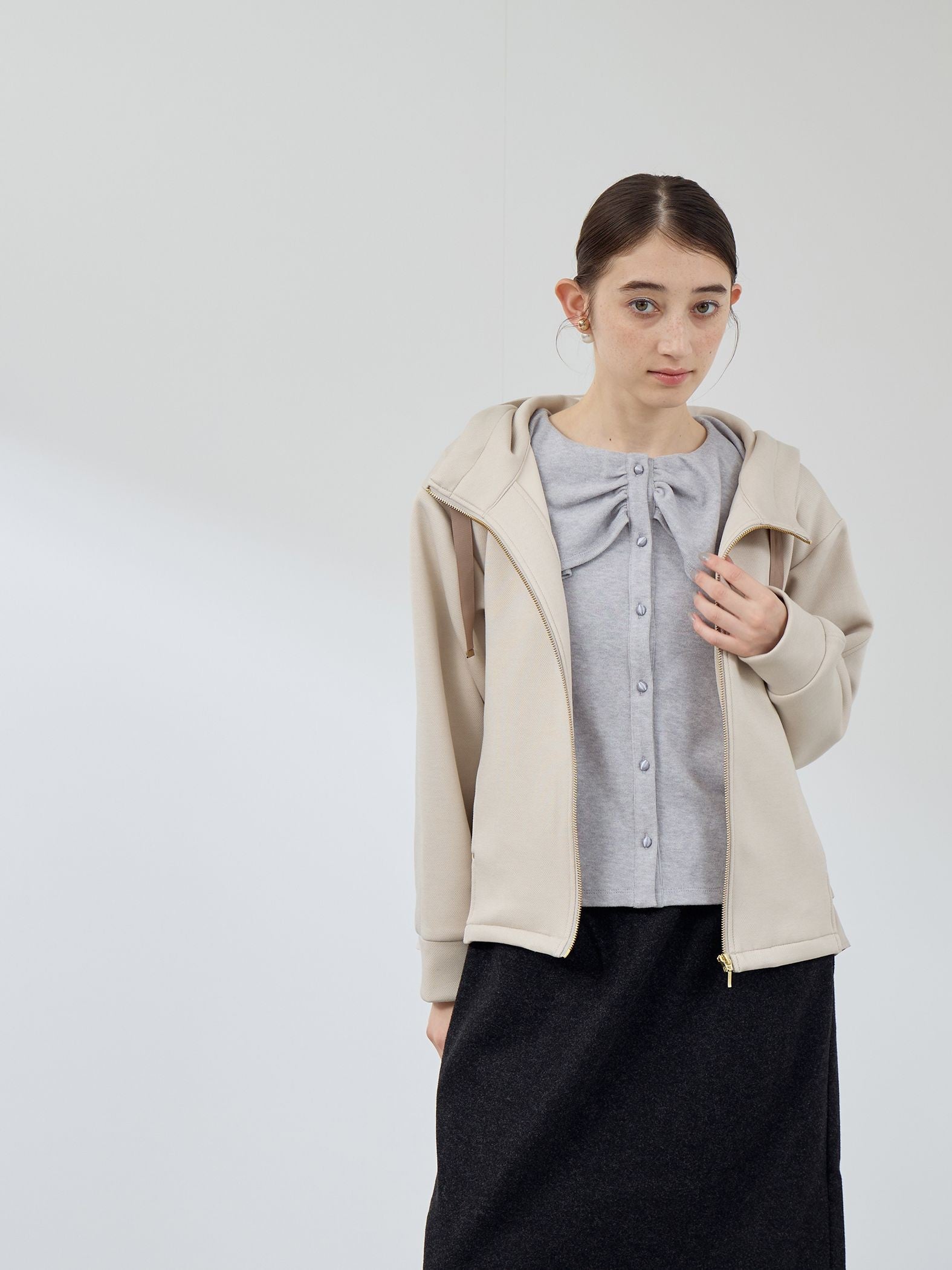 カルゼダンボール異素材切替パーカー