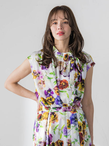 【KEITA KAWASAKI × Viaggio Bluコラボ】パンジープリントブラウス