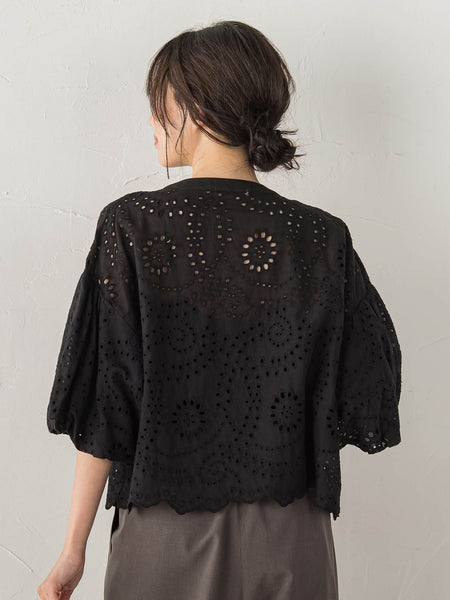 カットワーク刺繍バンドカラーブラウス