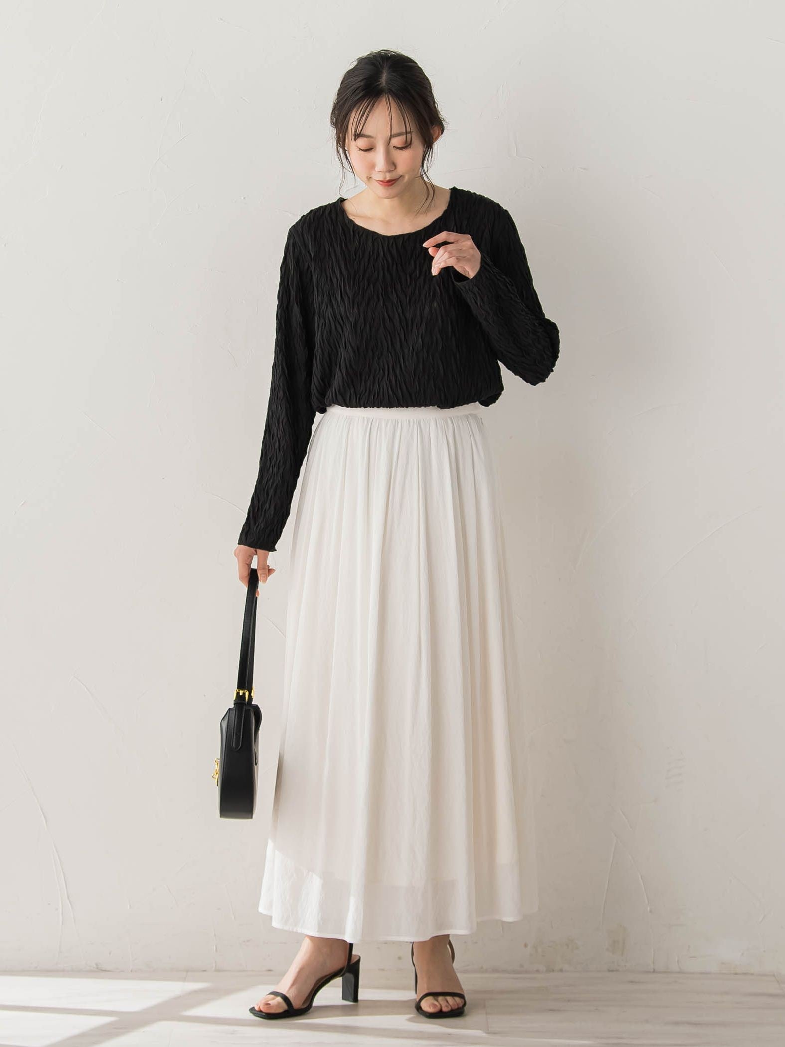 【WEB限定】フリルジャガードクルーネックプルオーバー