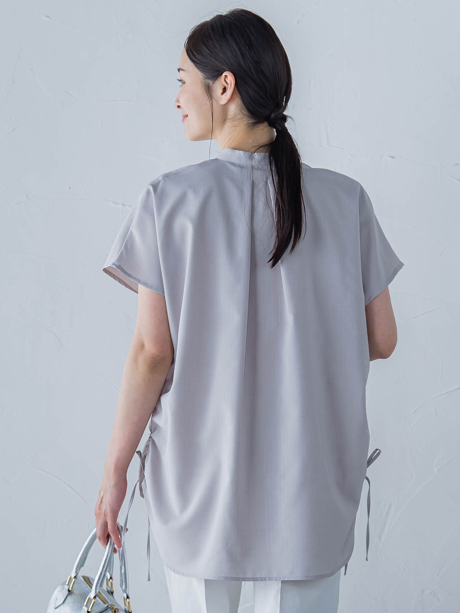 【WEB限定】フィルムストライプギャザーブラウス ≪手洗い可能≫