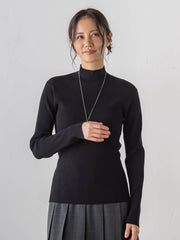 【Skinea】≪着るスキンケア≫リブハイネックニット
