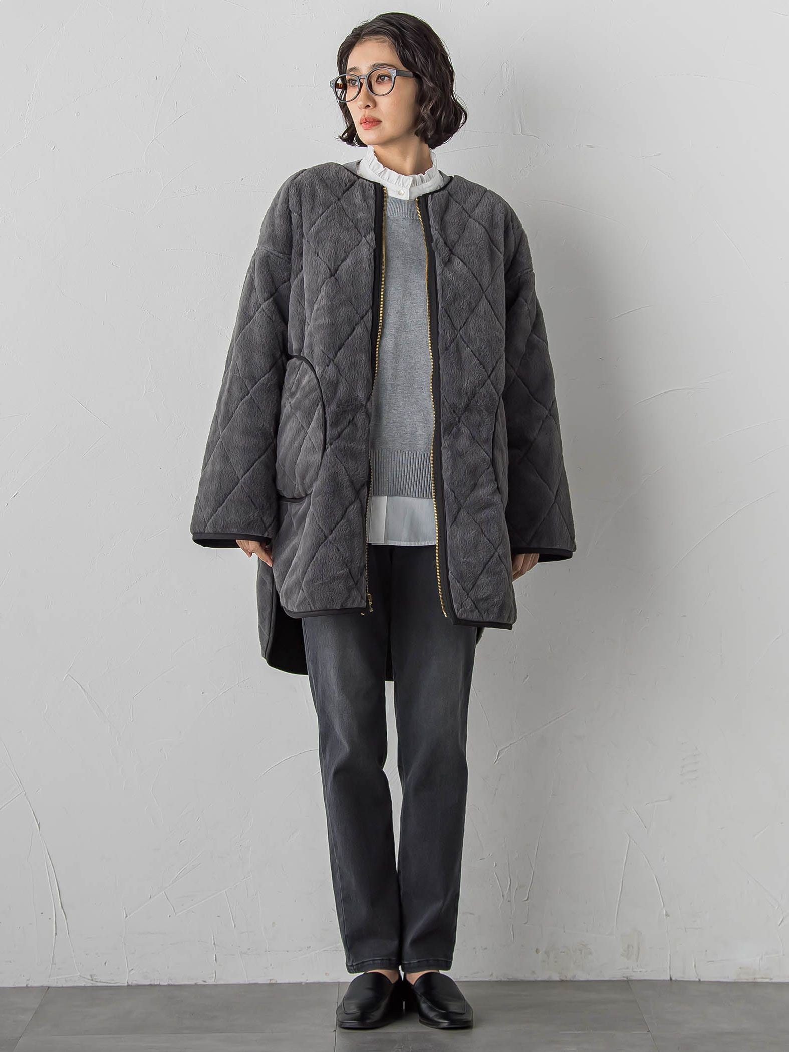 ネックフリルブラウス