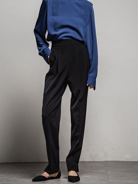 エステルダブルクロス　タックテーパードパンツ