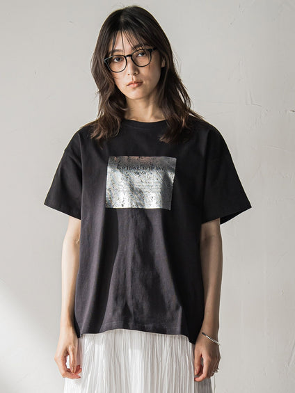 【WEB限定】スクエア箔オーバーサイズTシャツ≪手洗い可能≫