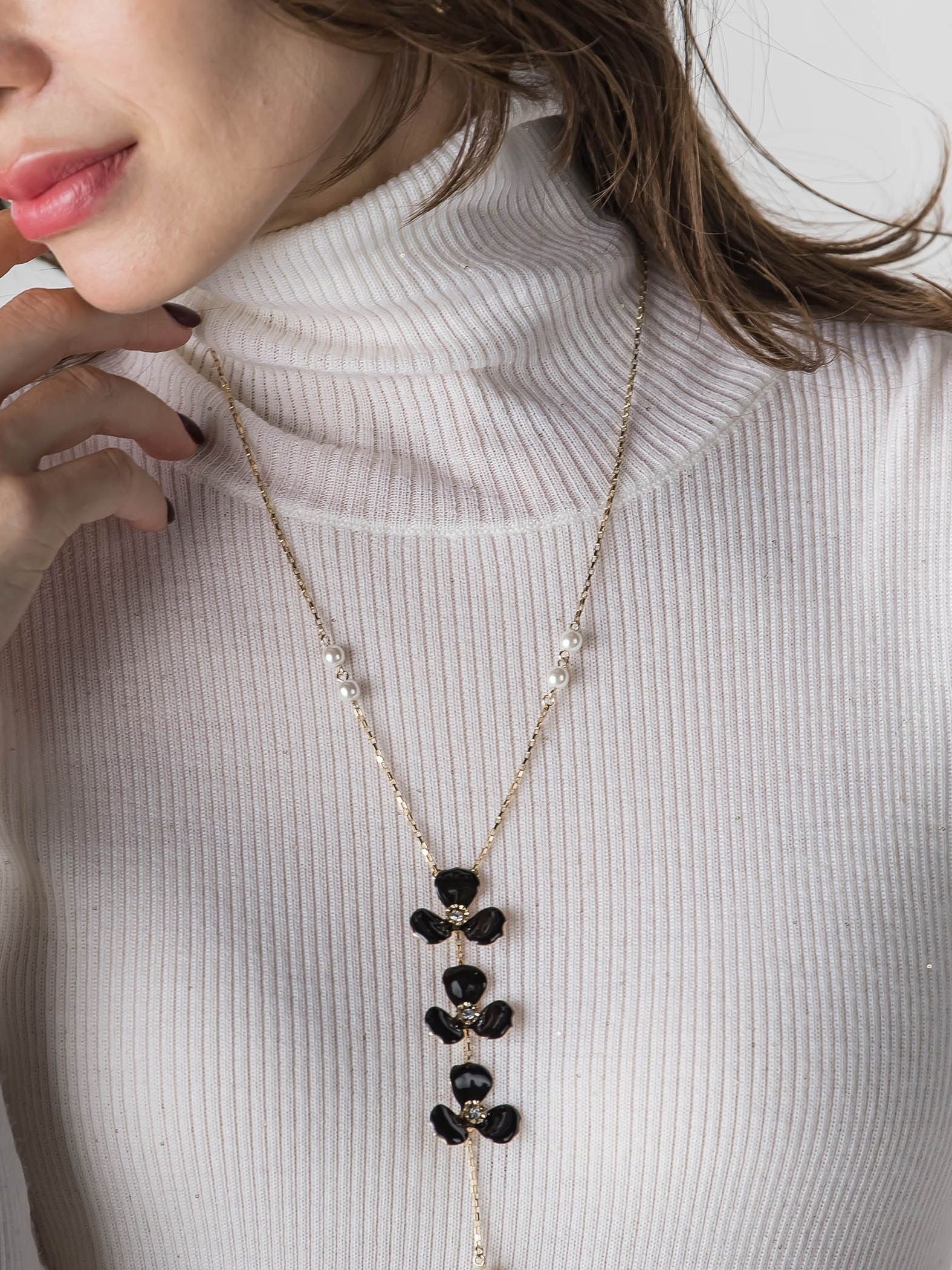 エポフラワーナローネックレス