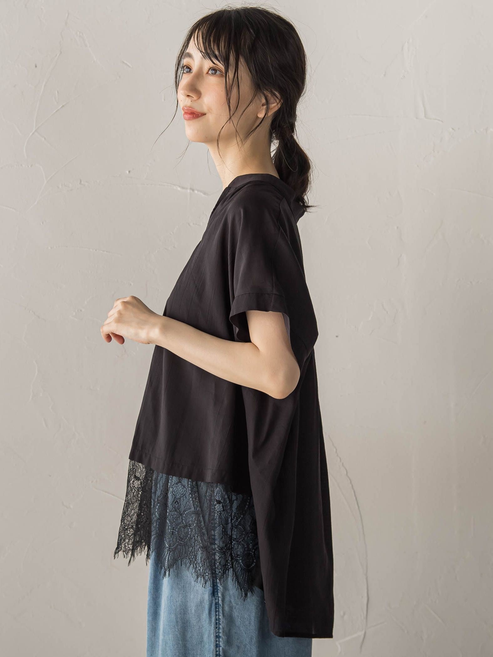 【WEB限定】キーネックレース切替ブラウス