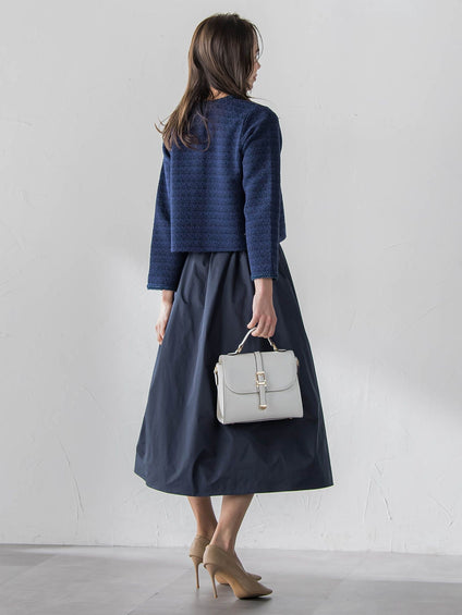 タフタフレアスカート