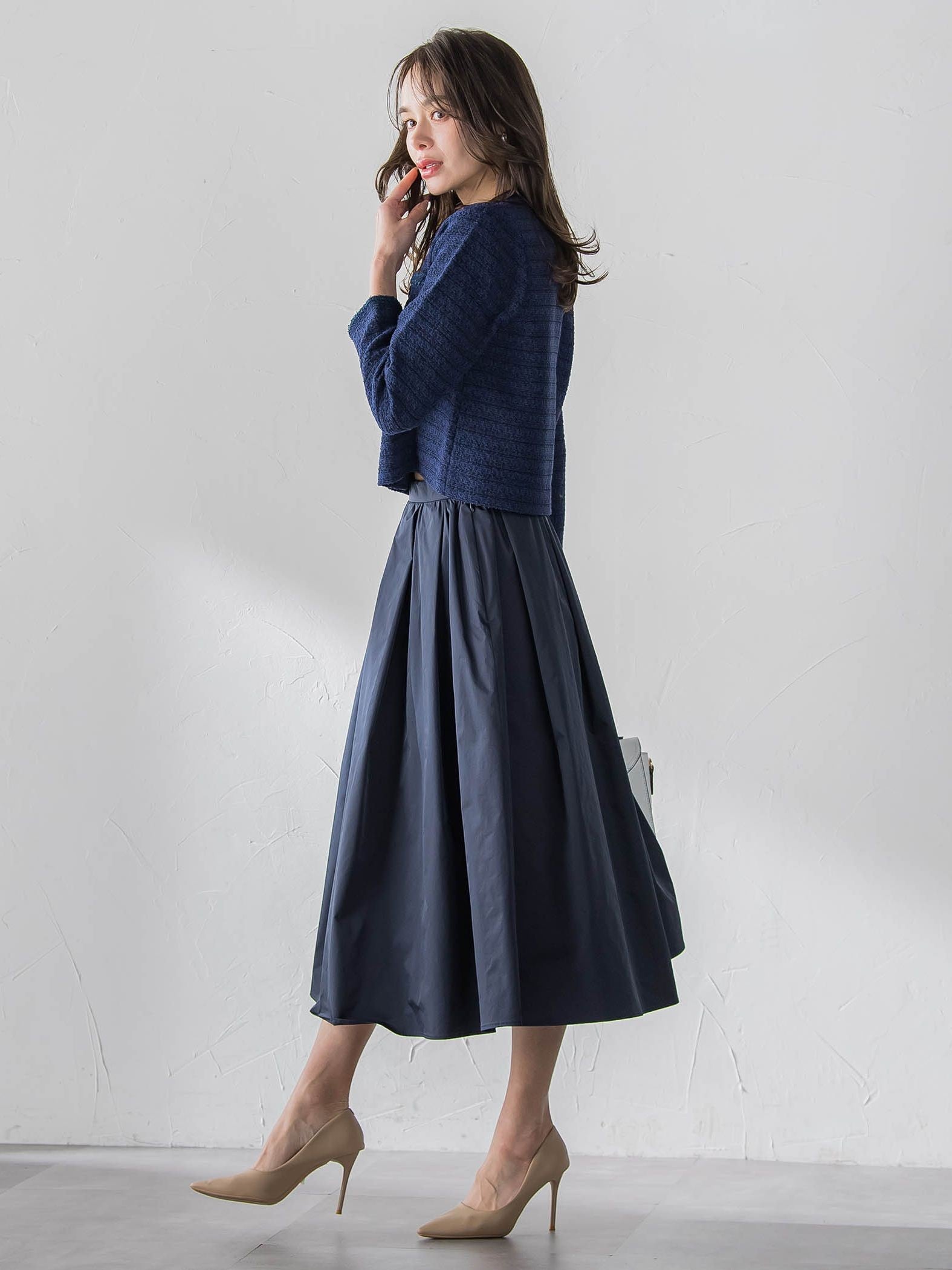 タフタフレアスカート