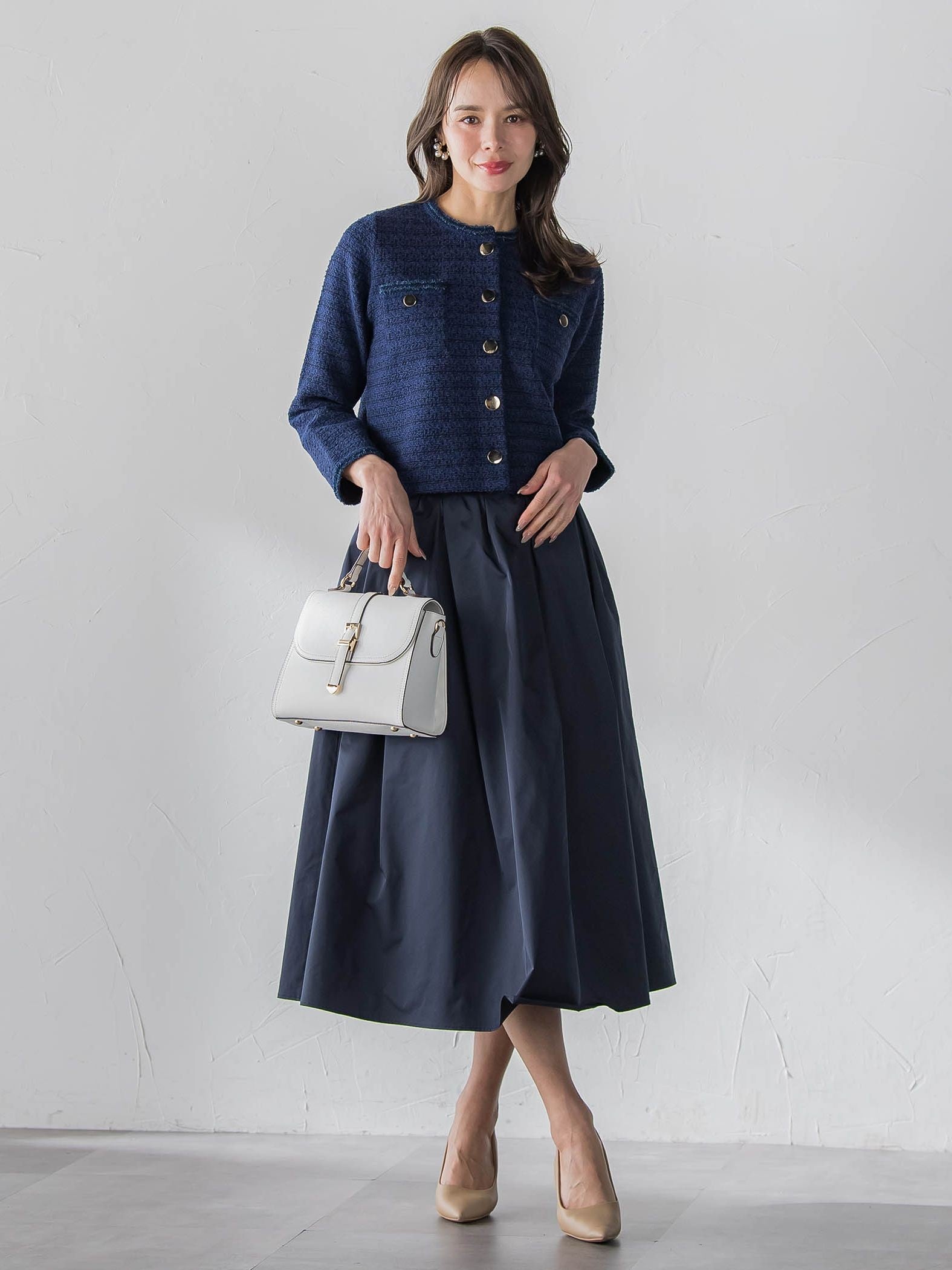 タフタフレアスカート