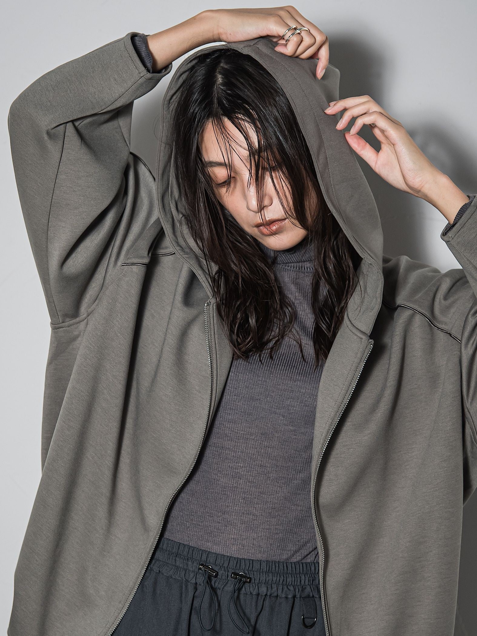 【WEB限定】フードジップダンボールパーカー≪手洗い可能≫