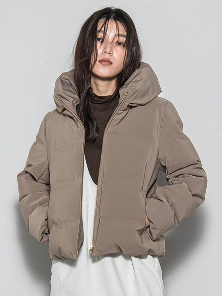 コンパクトシームレスダウンジャケット