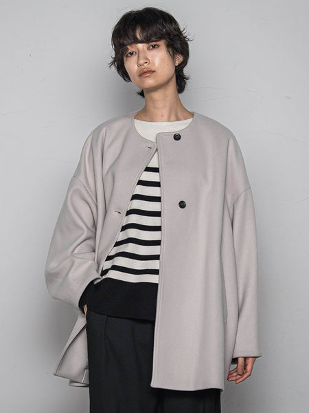 ライトジャージメルトンノーカラーミドルコート