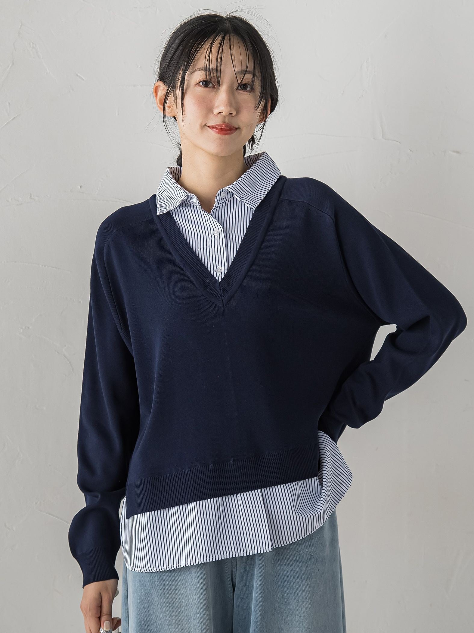 【WEB限定】Vネックブラウス切替えプルオーバー≪手洗い可能≫