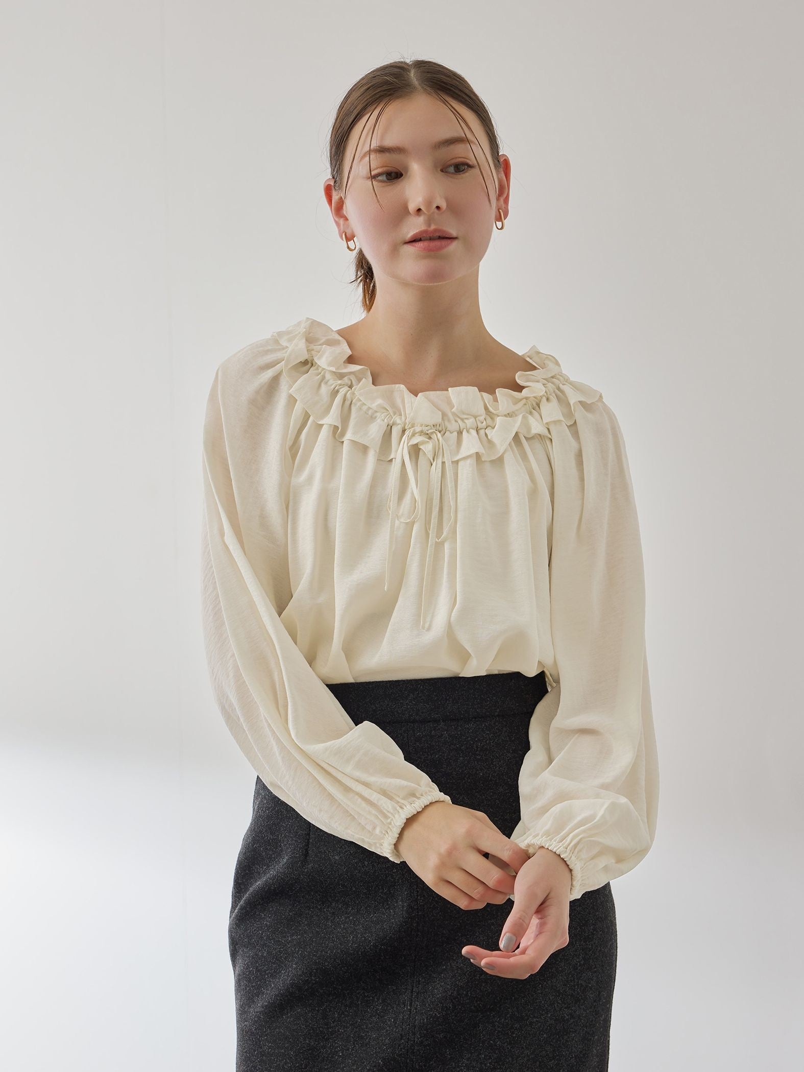 フリルカラーナローリボンブラウス≪手洗い可能≫