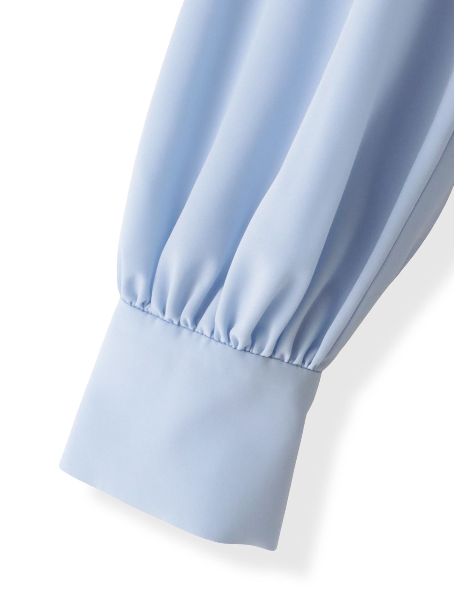 フェミニッシュデシンブラウス