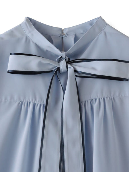 フェミニッシュデシンブラウス