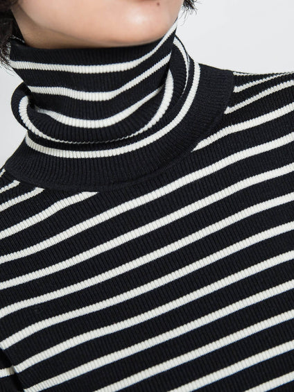 リブタートルニットプルオーバー≪手洗い可能≫