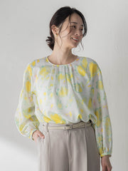 フラワープリントブラウス