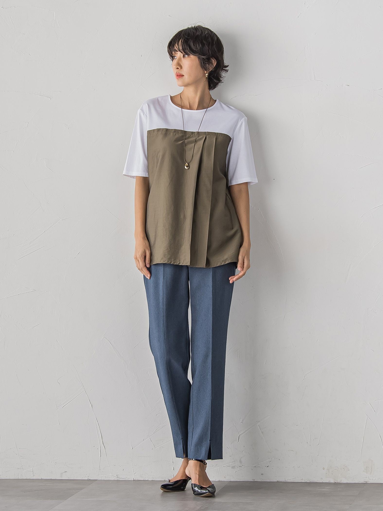 【WEB限定/大きいサイズ】“まるでデニム見え”裾スリットテーパードパンツ