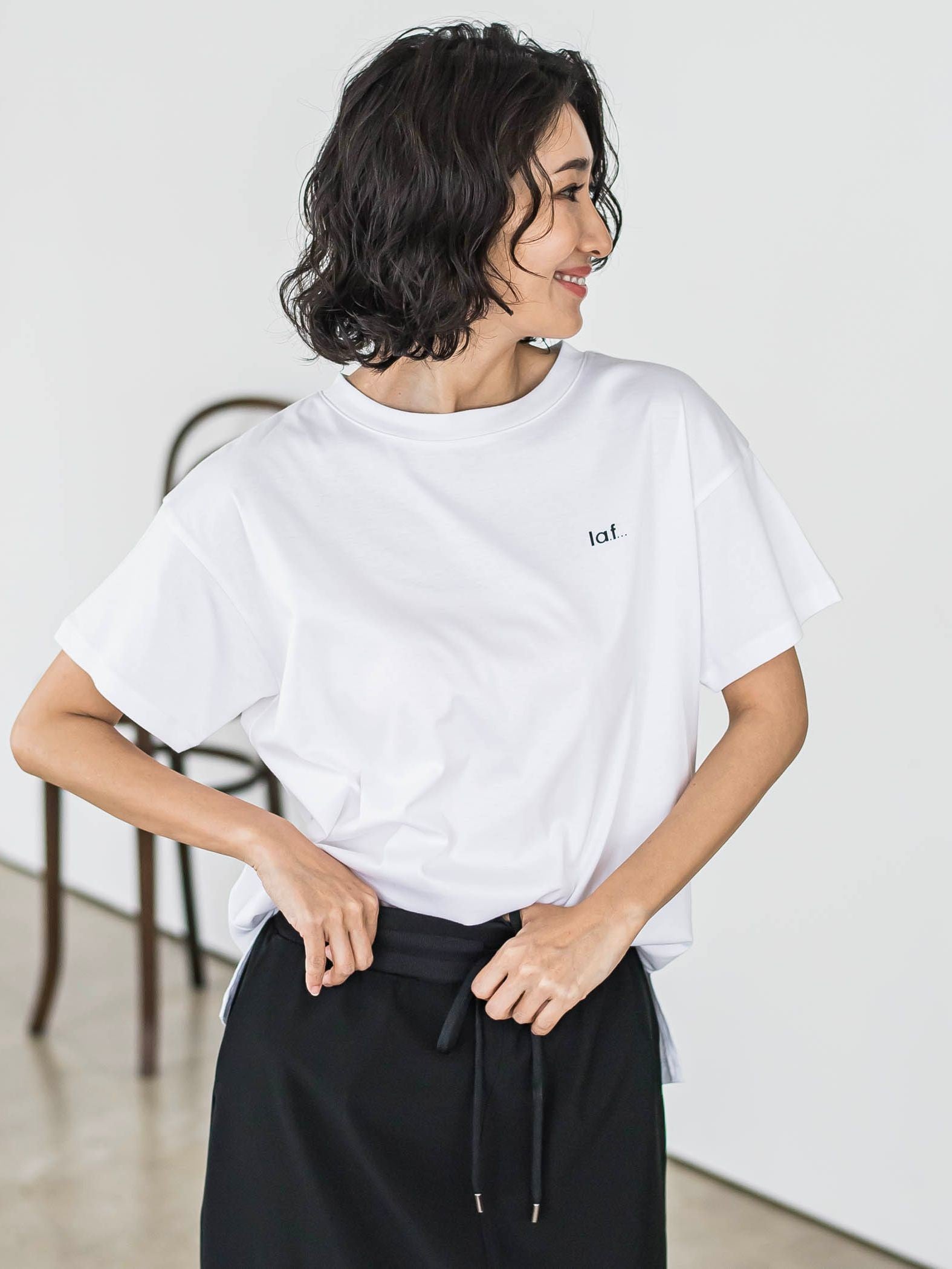 【J Lounge限定】la.f...ロゴTシャツ≪手洗い可能≫