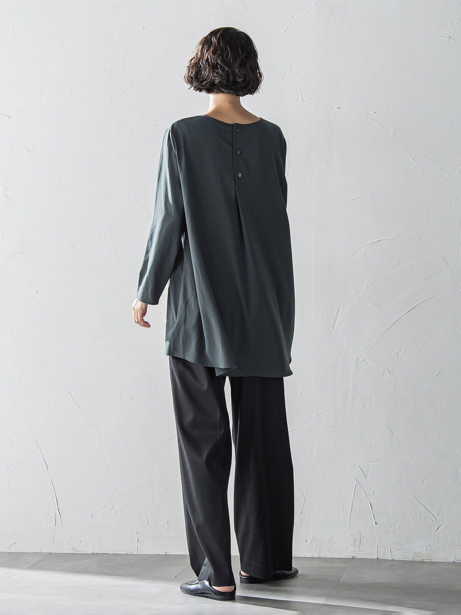 ”Tシャツ感覚で着られる”ジョーゼットブラウス≪洗濯機で洗える≫