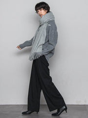 メッセージ刺繍Vネックニットプルオーバー≪手洗い可能≫