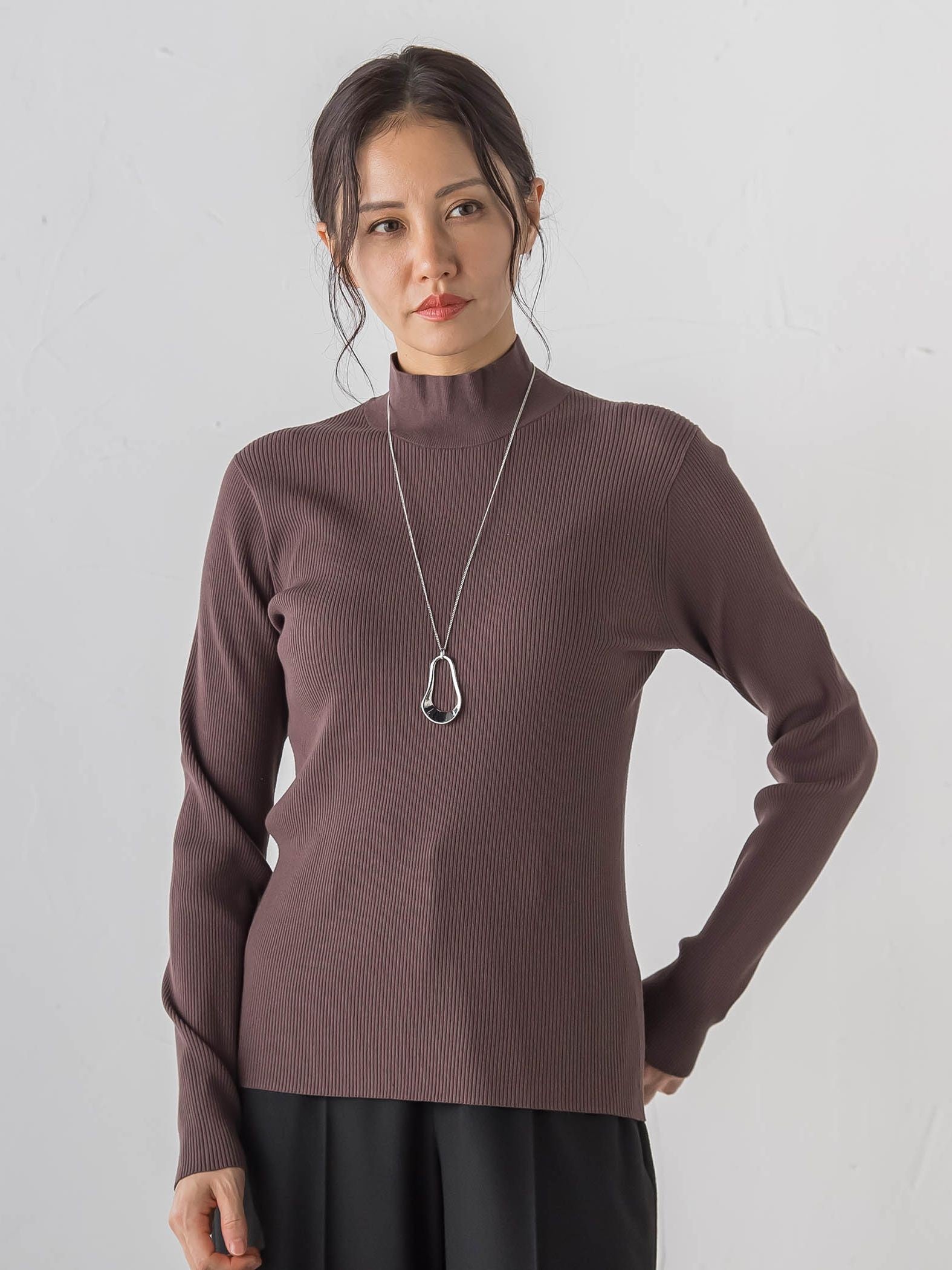 【Skinea】≪着るスキンケア≫リブハイネックニット