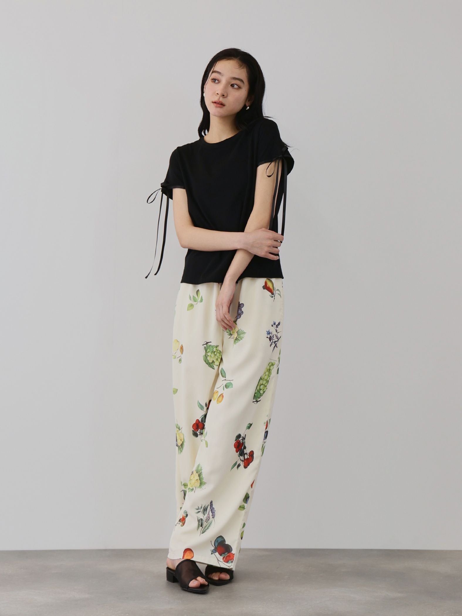 フルーツモチーフワイドパンツ