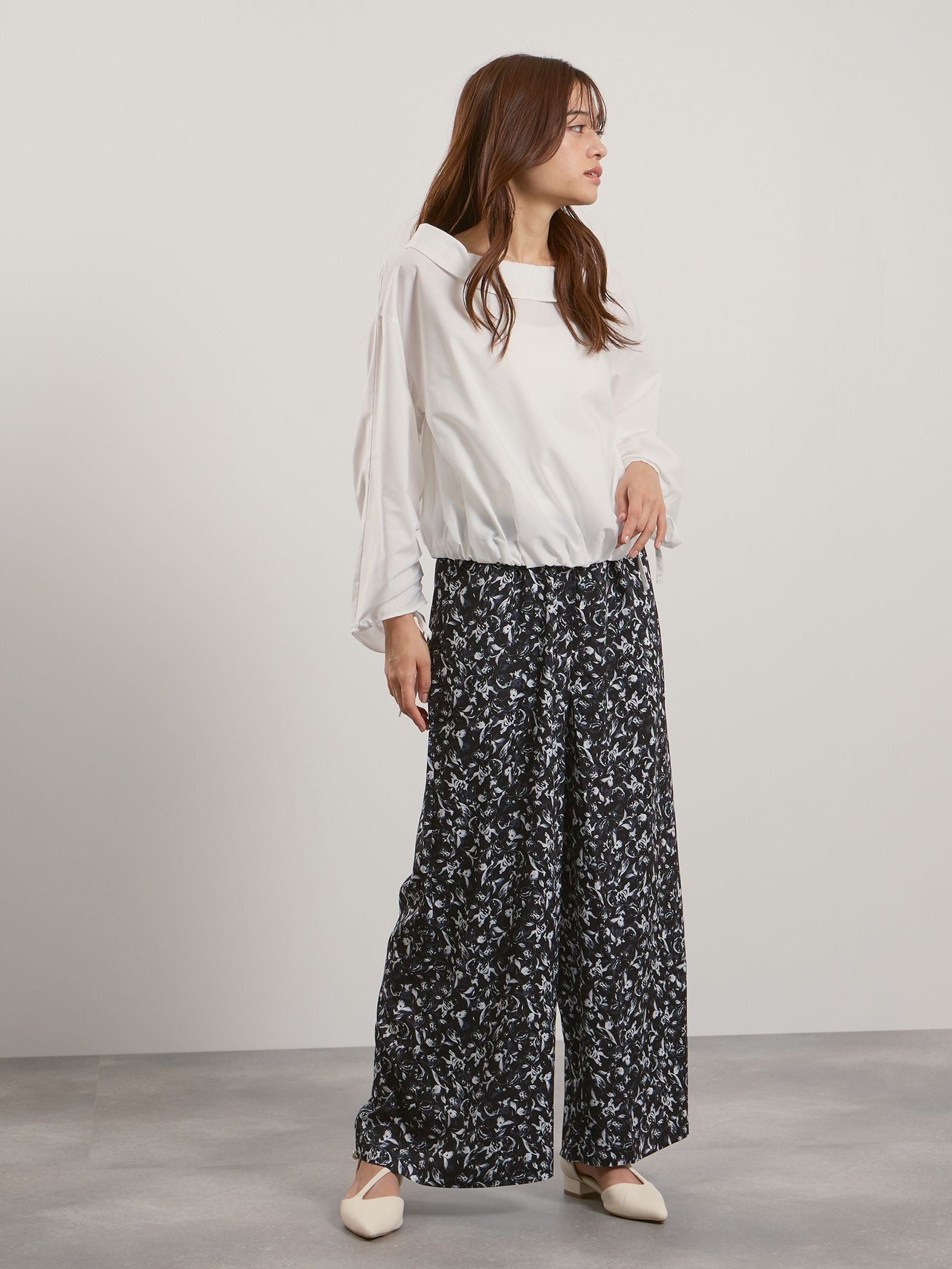 マルチフラワーイージーワイドパンツ≪手洗い可能≫