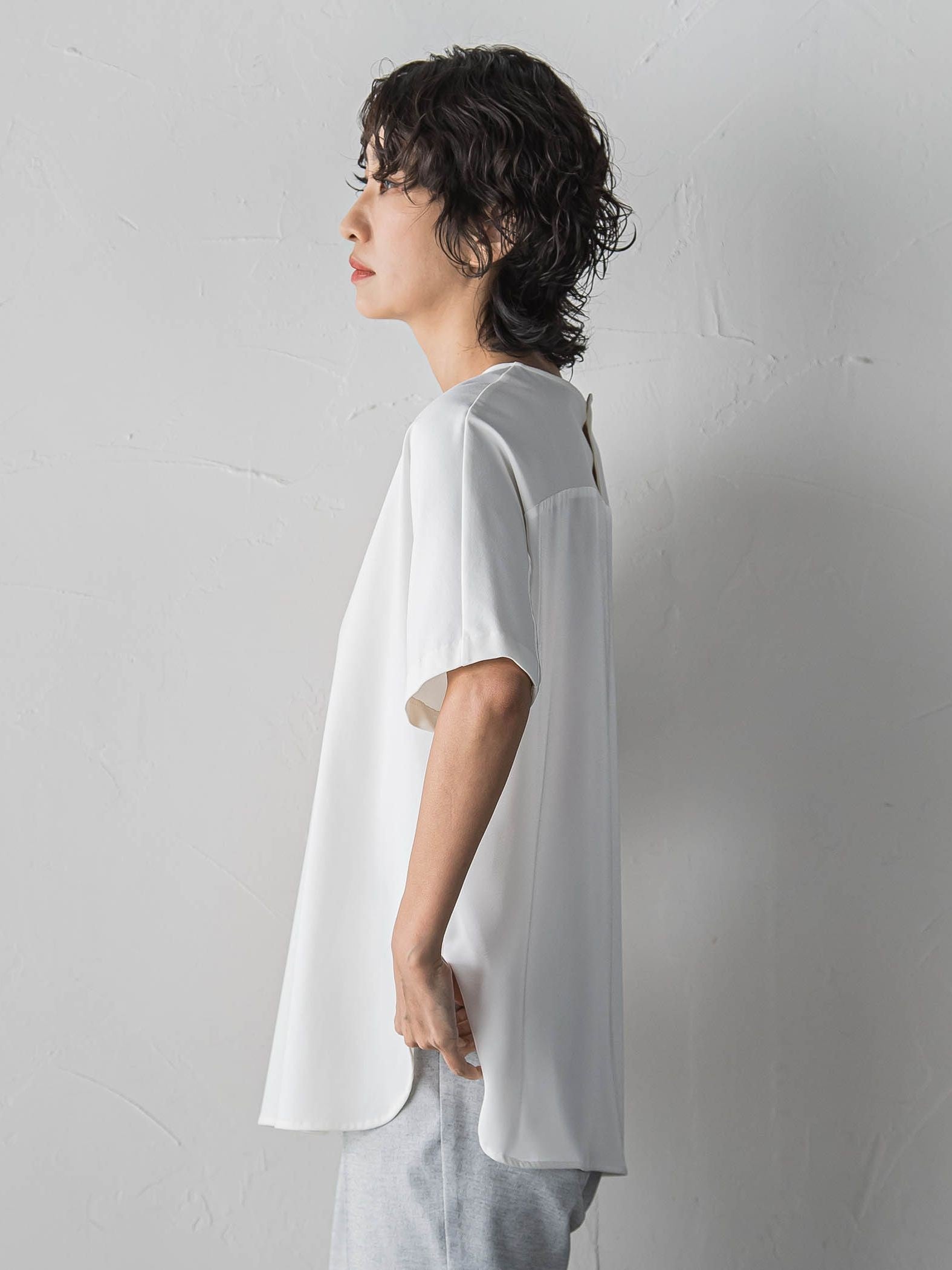 【大きいサイズ】バックサテン切り替えスムースカットソー