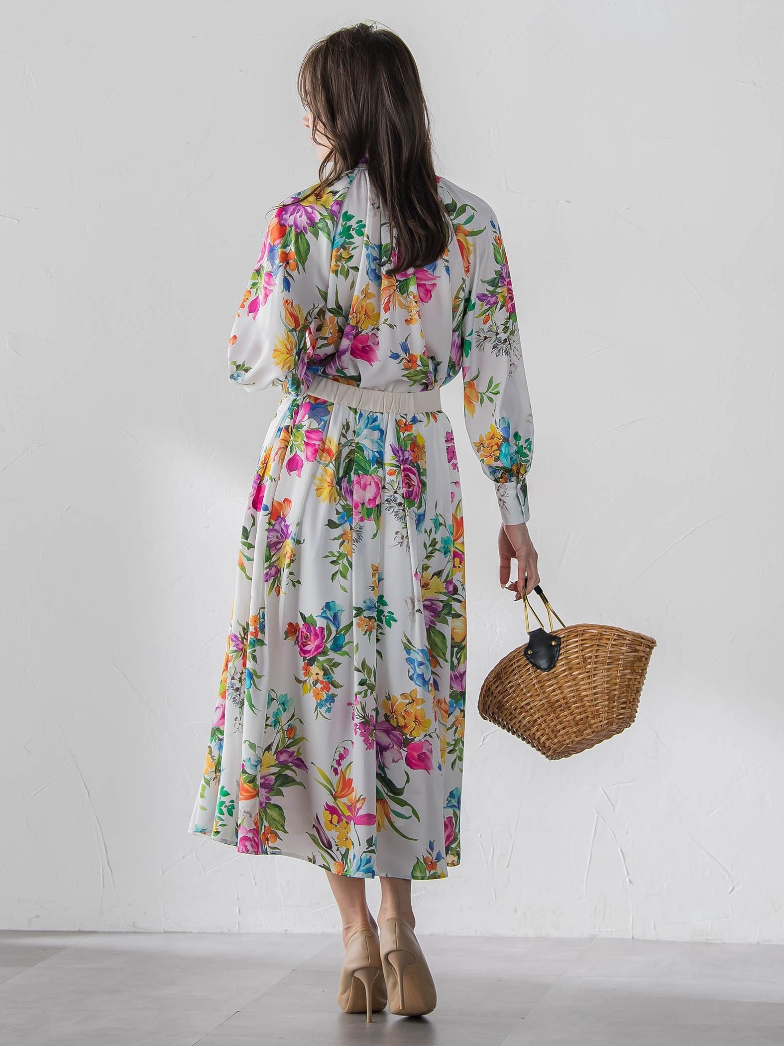 ビッグフラワーブーケブラウス