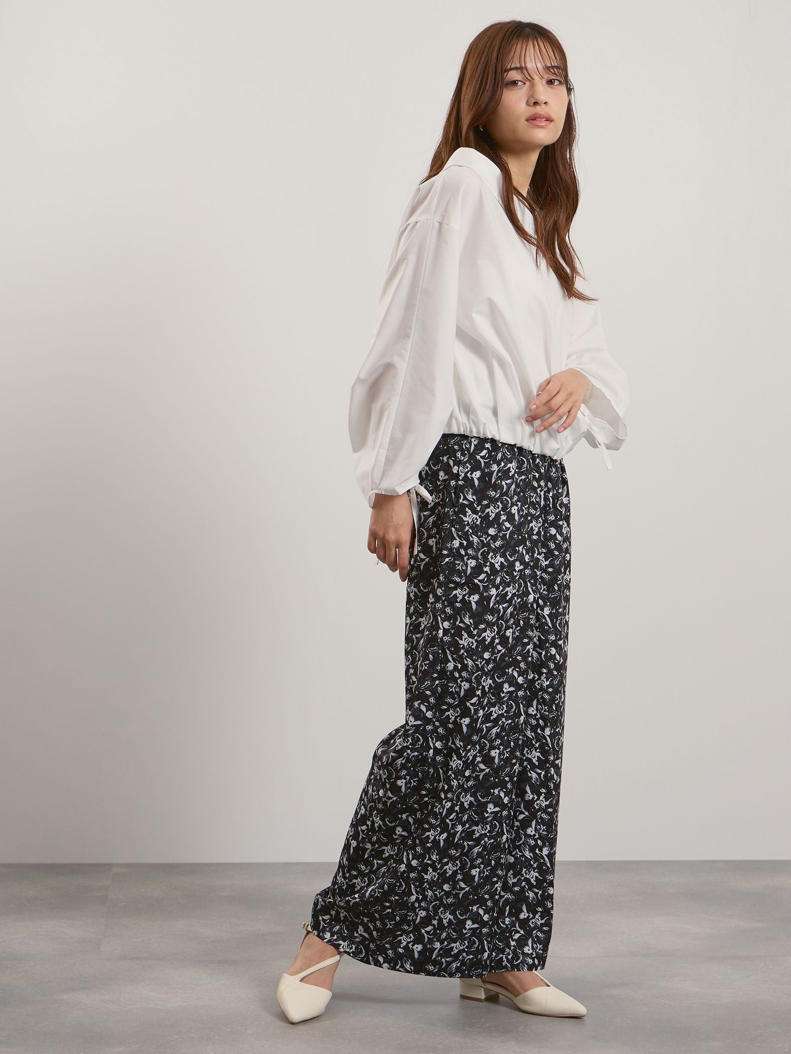 マルチフラワーイージーワイドパンツ≪手洗い可能≫