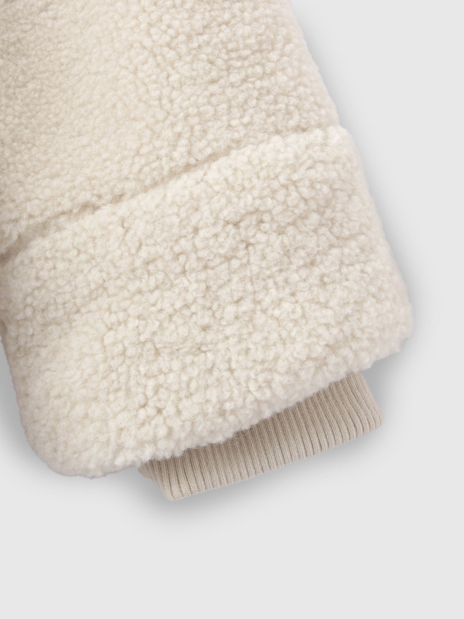 ショートボア中綿ドロストブルゾン