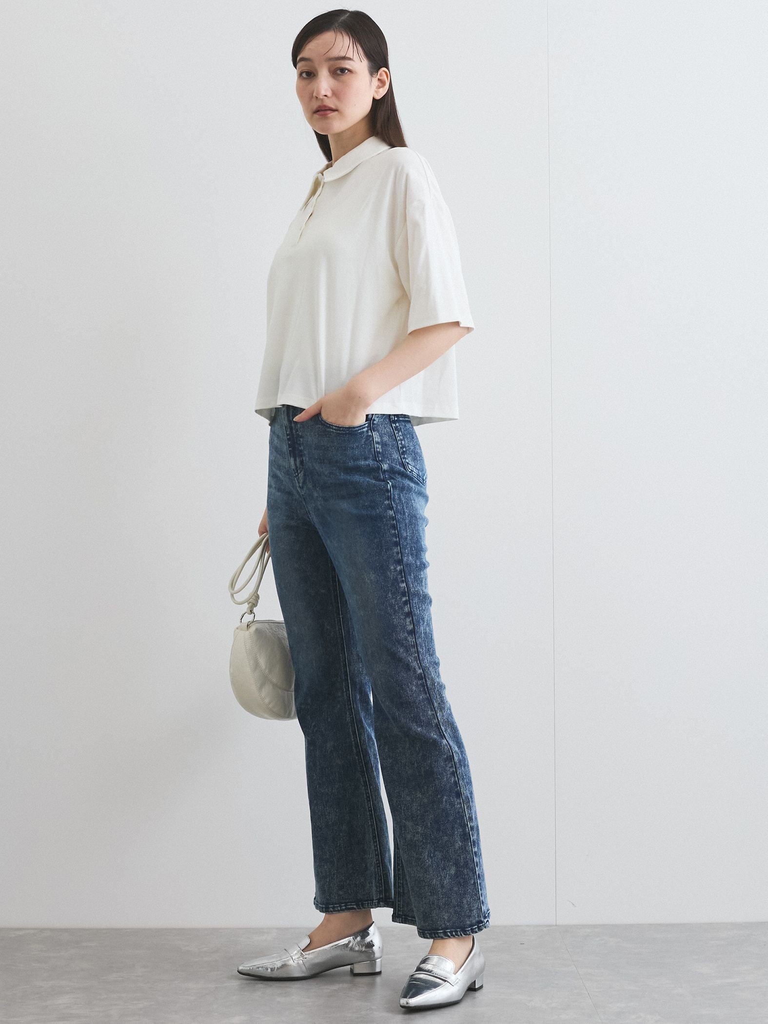 ケミカルデニムフレアパンツ≪洗濯機で洗える≫