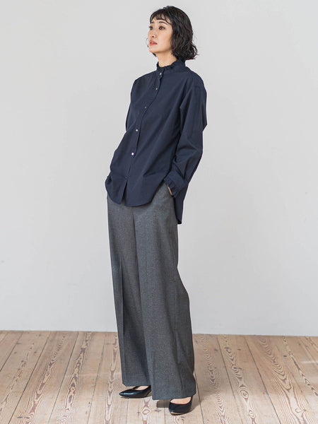 ネックフリルブラウス