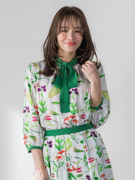 【KEITA KAWASAKI × Viaggio Bluコラボ】リリープリントブラウス