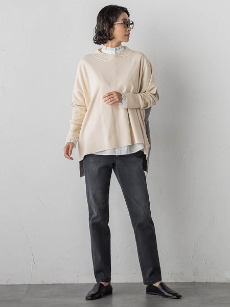 ネックフリルブラウス