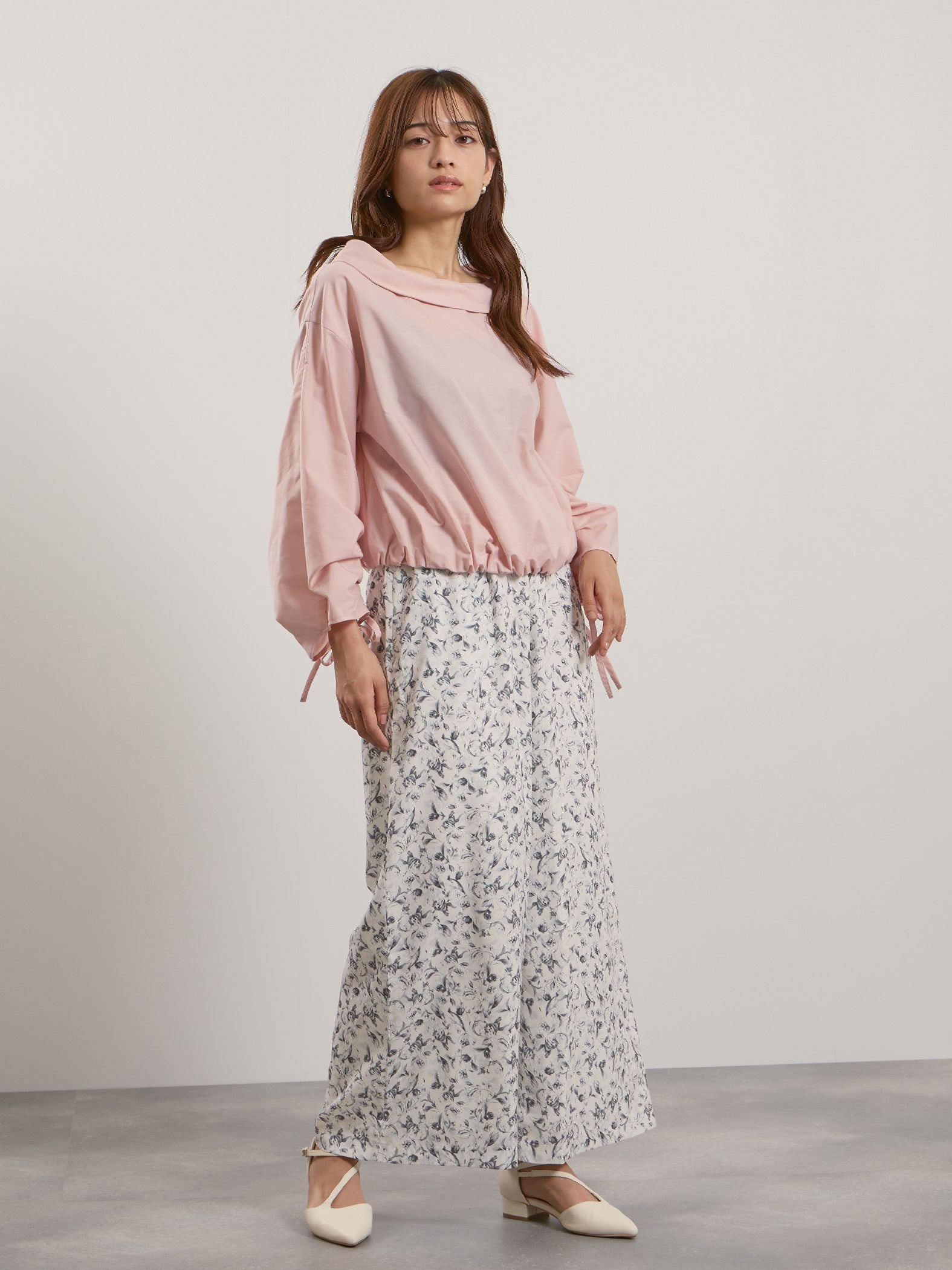 マルチフラワーイージーワイドパンツ≪手洗い可能≫