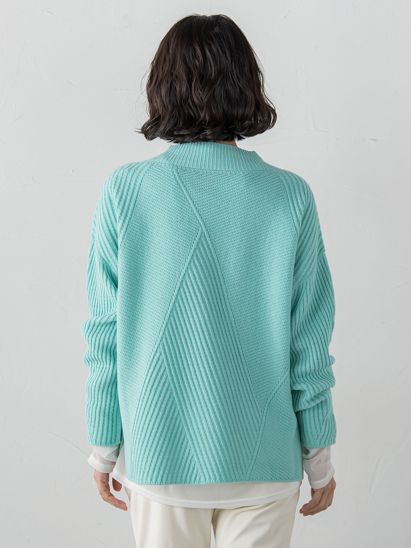 ヘリンボーンニット