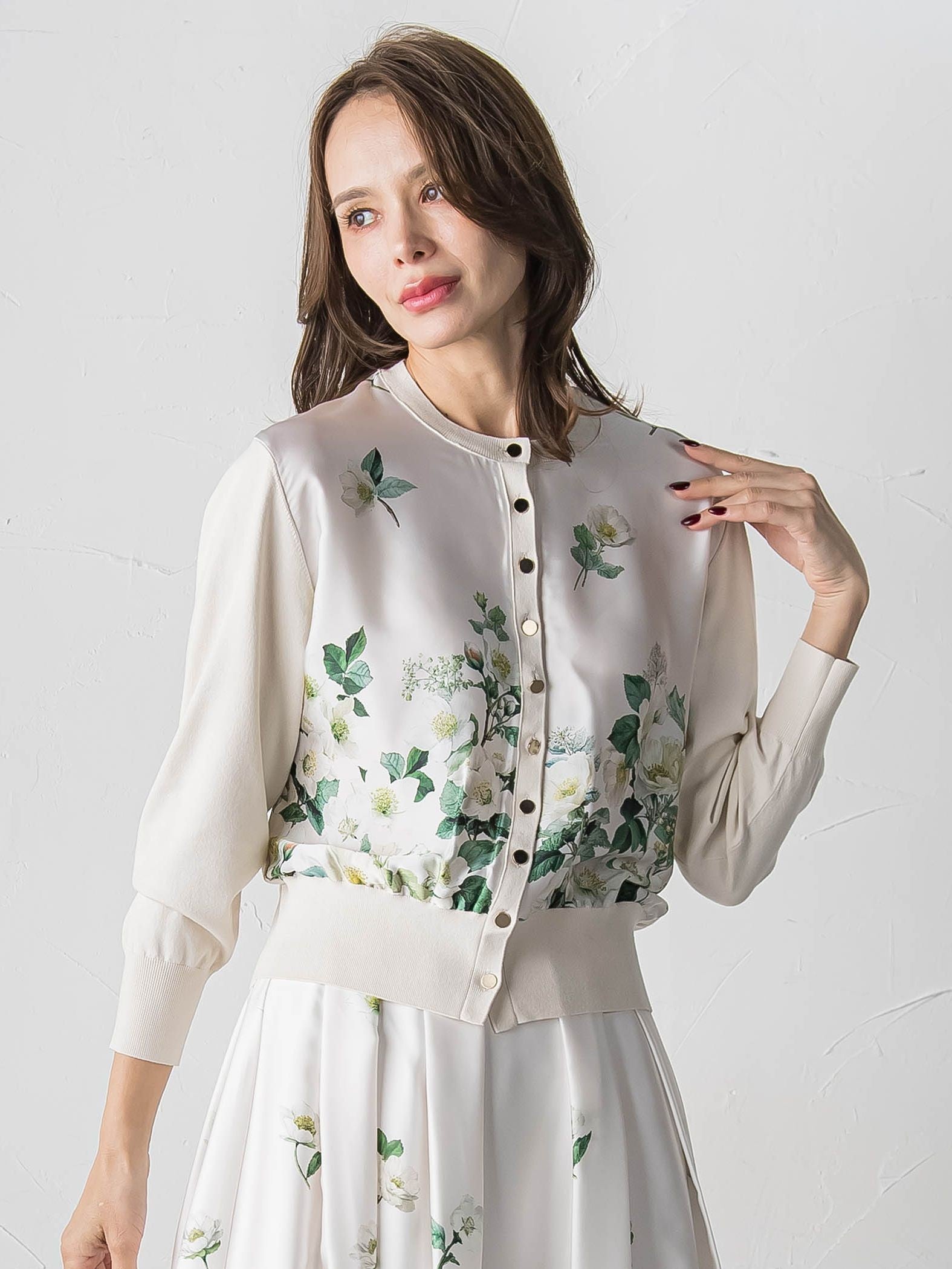 クリスマスローズカーディガン