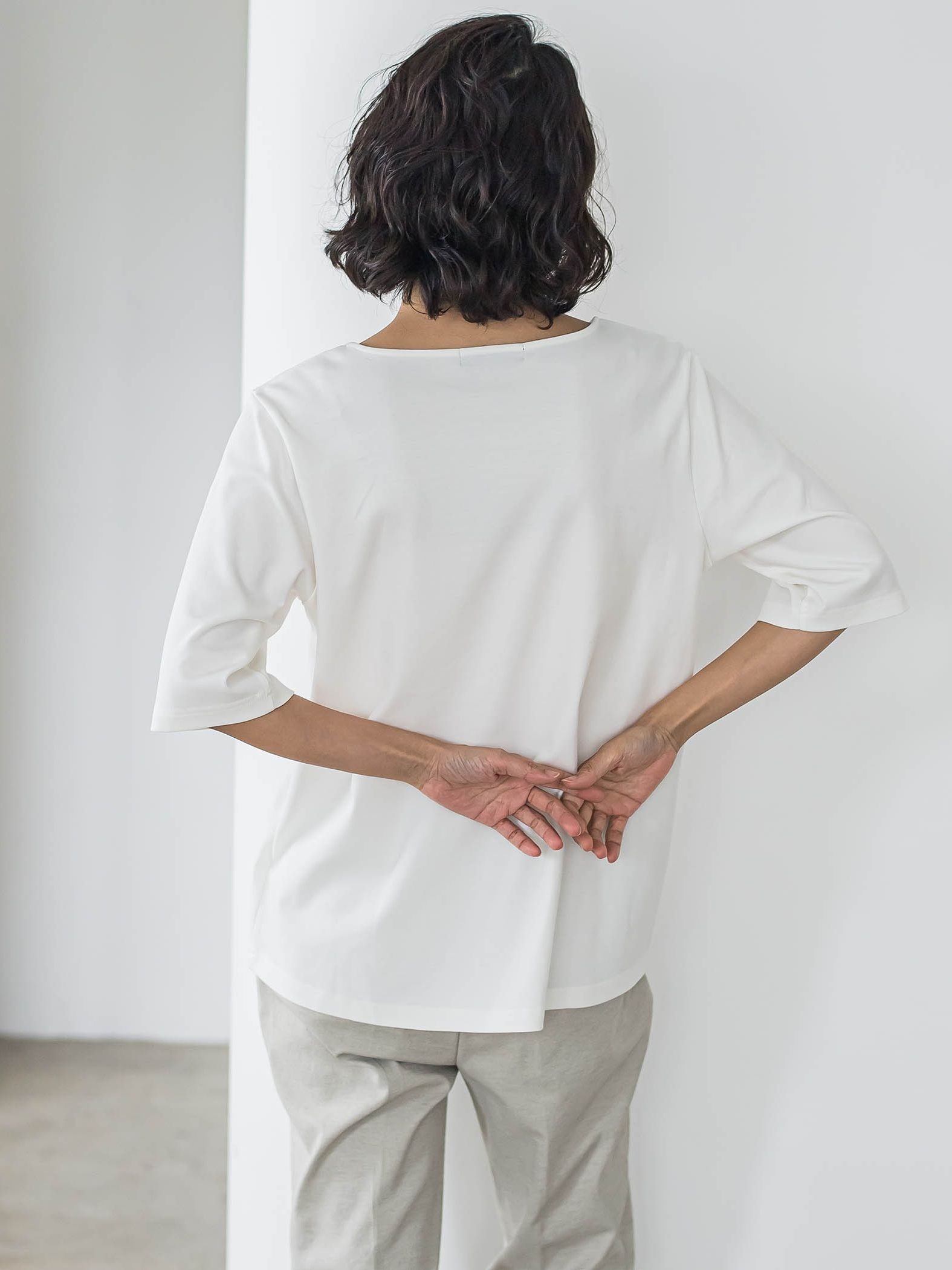 【大きいサイズ】【biyori】刺繍ロゴTシャツ≪洗濯機で洗える≫