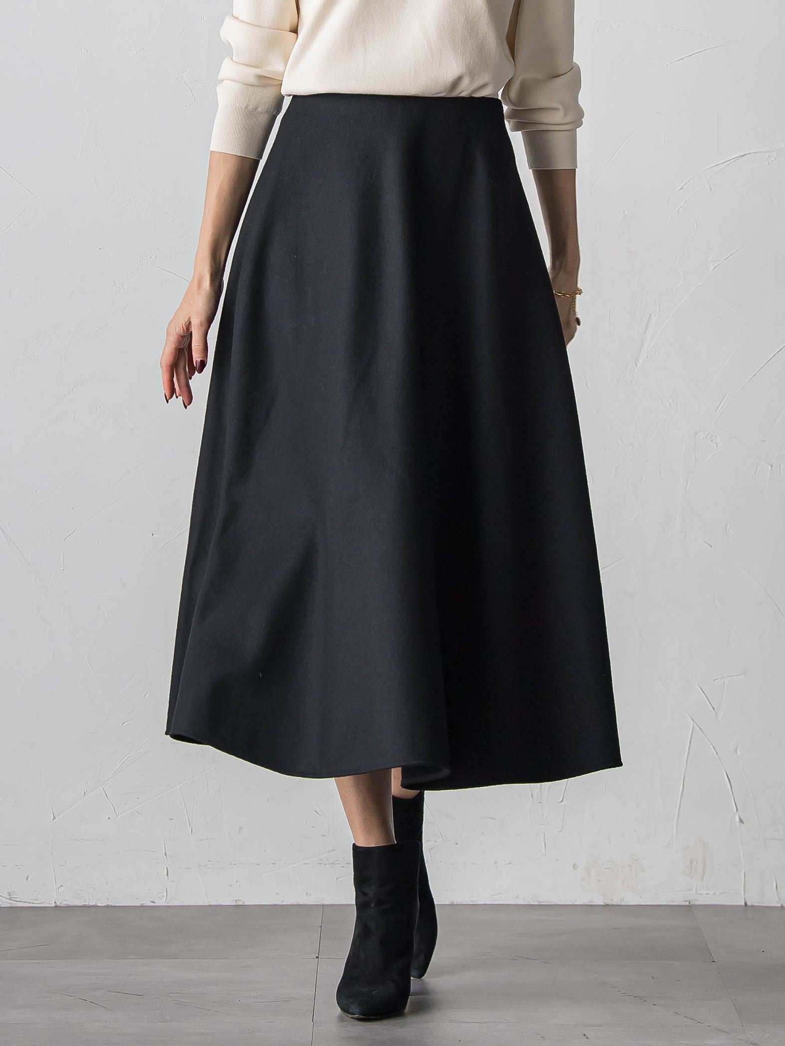 メルトンサーキュラースカート