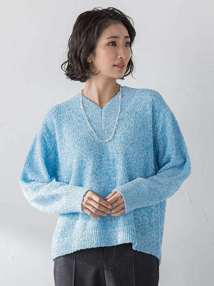 ツヤモールVネックニット
