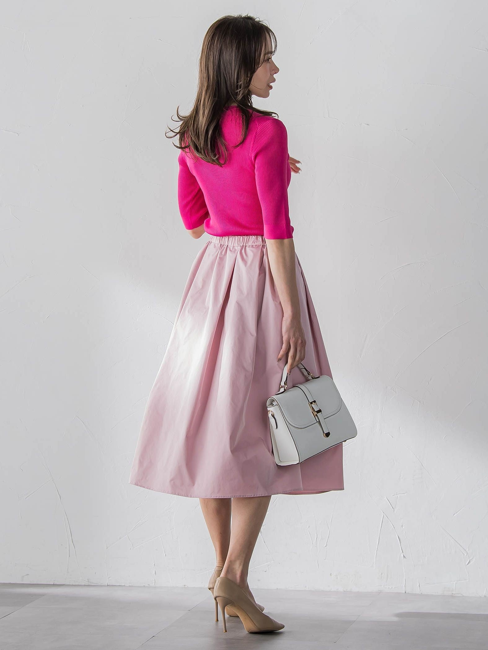 タフタフレアスカート