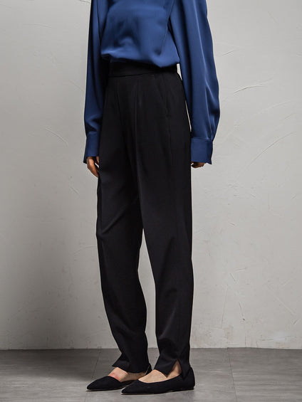 エステルダブルクロス　タックテーパードパンツ