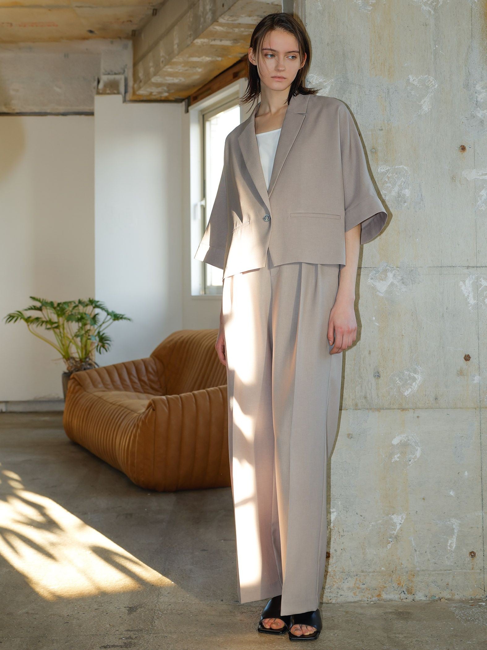 【WEB限定】タックワイドパンツ≪洗濯機で洗える≫